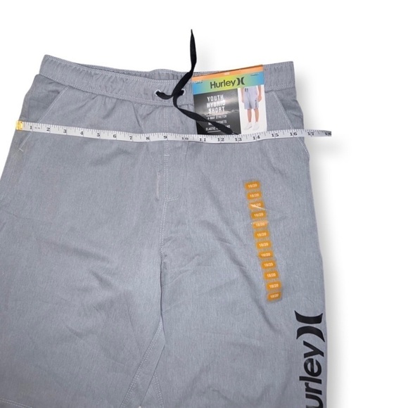 Hurley Grey Gray Youth Hybrid Short 4-Way Stretch Size 18/20. - Picture 11 of 12